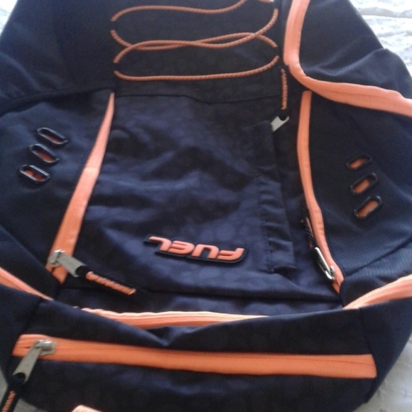 backpack - Picture 3 of 4